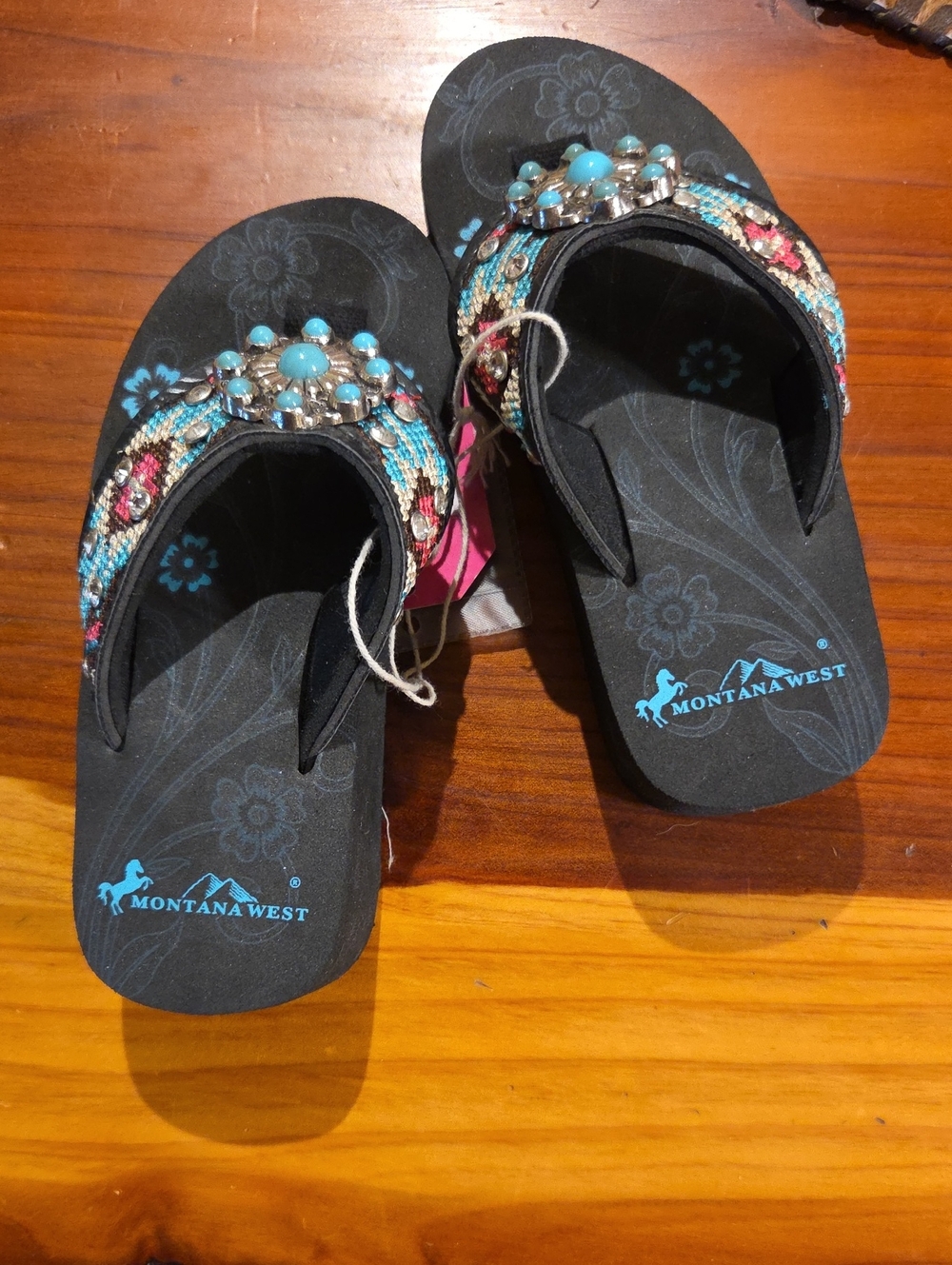 New Montana West Little Girls Flip-flops Sz Sm.  (10-11). Footbed Is About 7"
